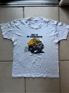 80s Vintage “Do It In Concrete” Screen Stars Graphic Tee - White & Yellow